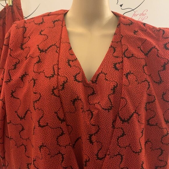 Jamie. Plus Size 18 1/2. 2 Piece Dress. Pleated Skirt. Pullover Top. - Picture 6 of 7